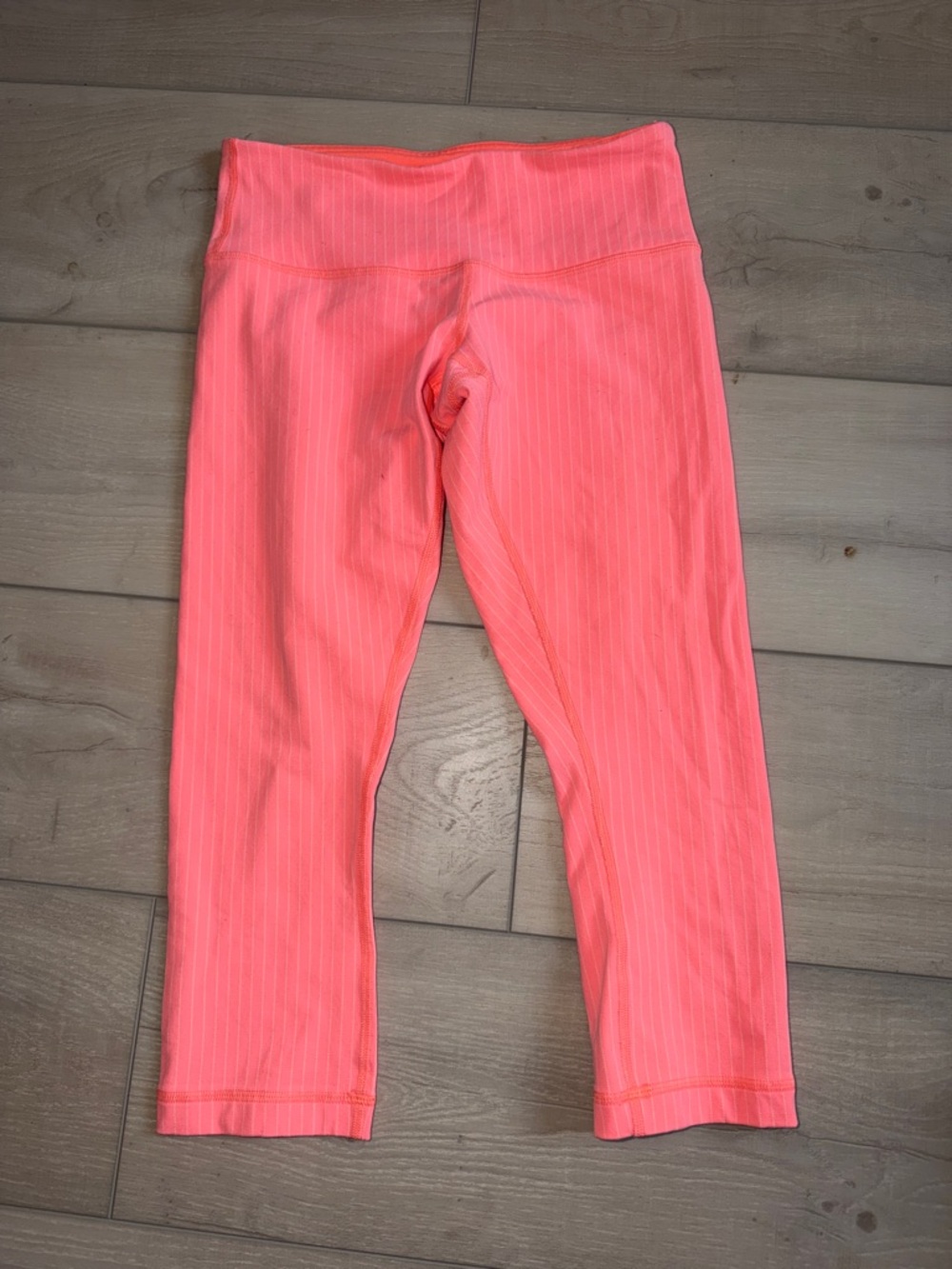 lululemon athletica Coral Pink Capri Leggings size 4